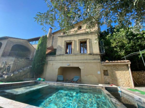 Maison uzès piscine plein sud avec superbe vue